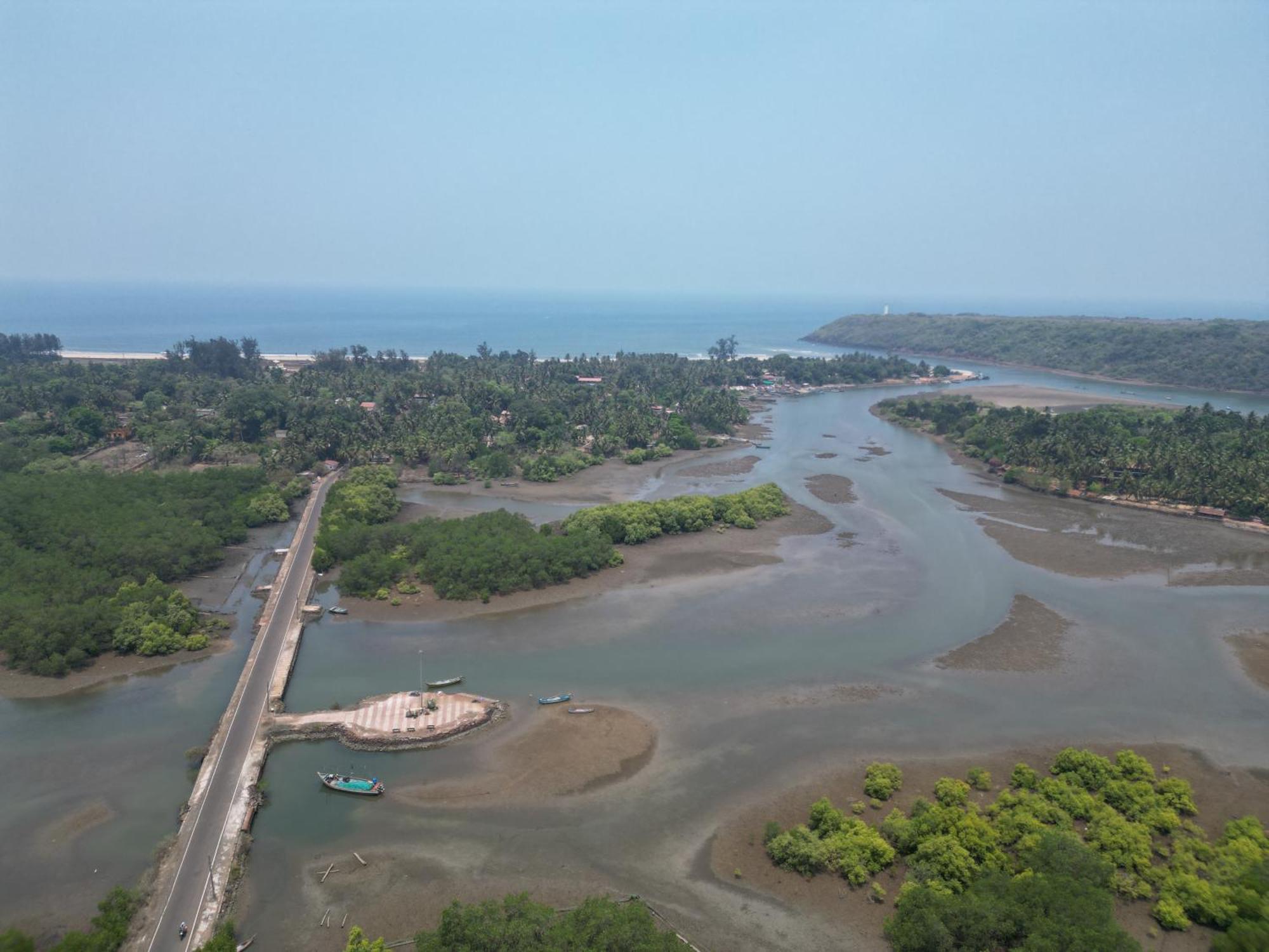 Achra The Mangrove酒店 外观 照片